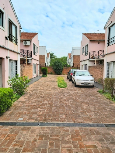 Departamento 2 Amb. con Balcón aterrazado y Cochera. en Condominio