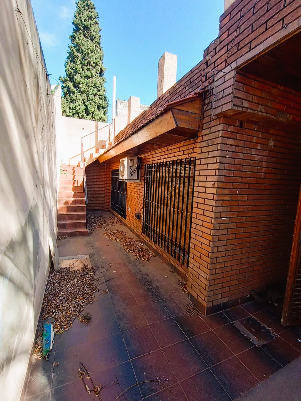 PH 3 Amb. al fondo con entrada independiente con doble Patio y terraza