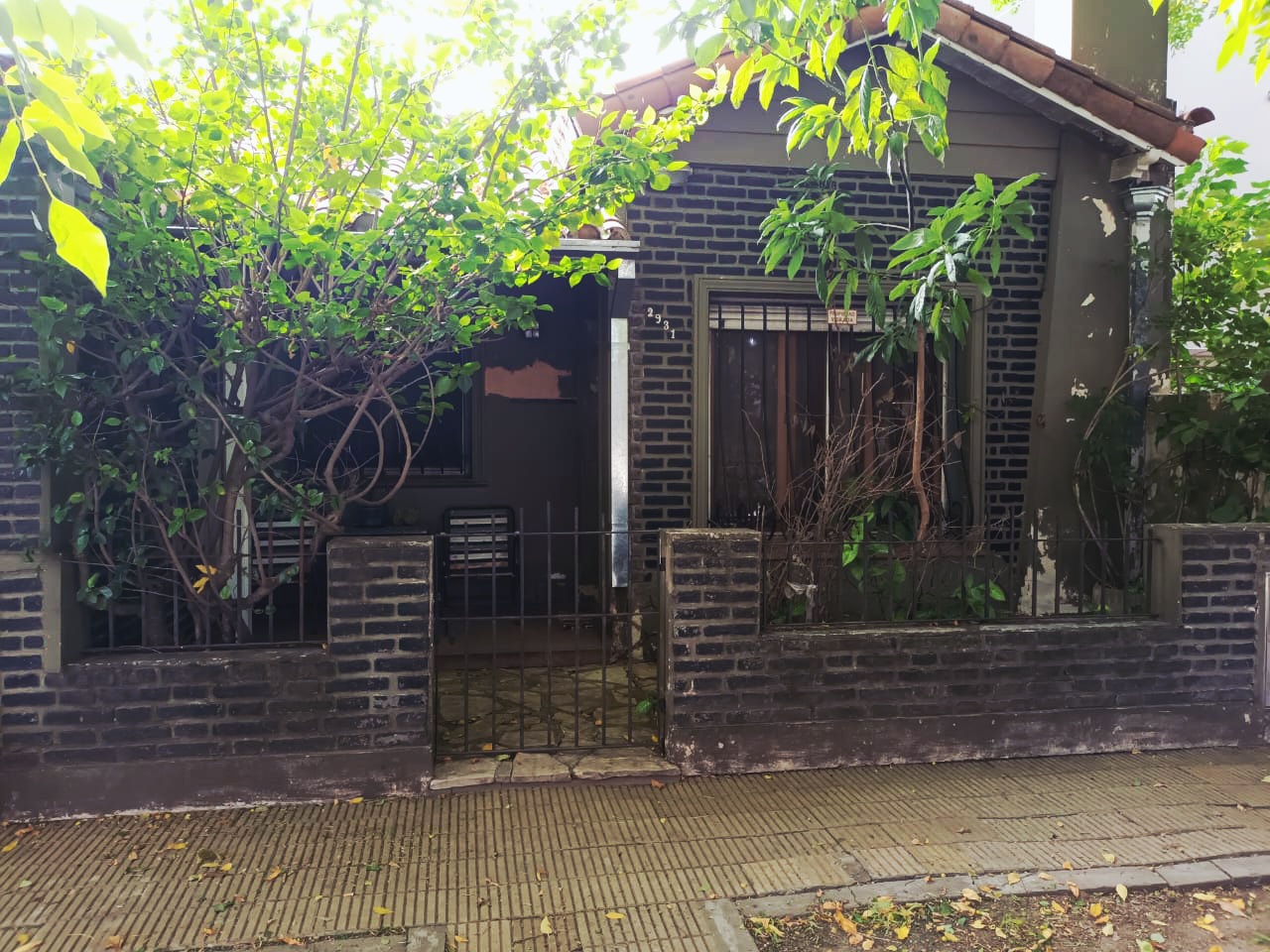 Chalet 3 amb. c/Garage y Fondo Libre sobre Lote Propio a reciclar